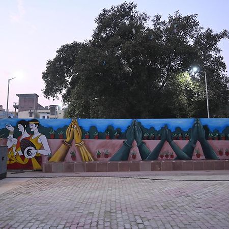 Hotel Sainik Grand Varanasi Dış mekan fotoğraf